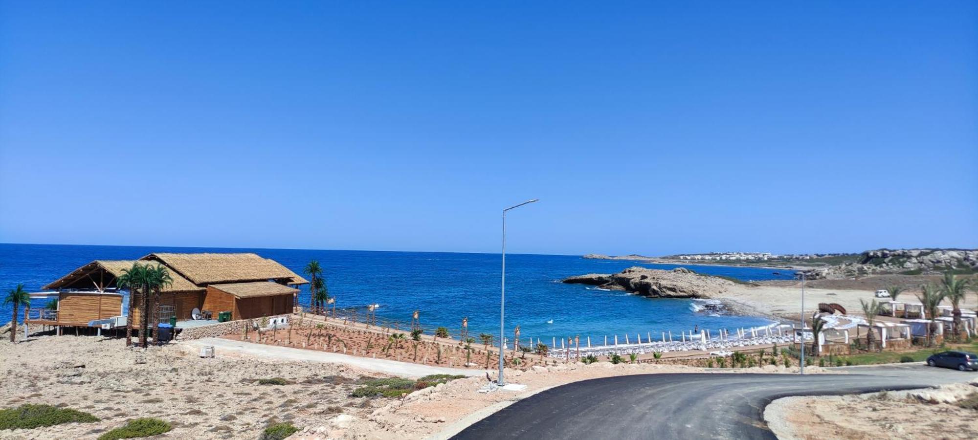 The Seaterra Reserve Penthouse With Mountains&Seaviews And Rooftop Terrace Akanthou エクステリア 写真