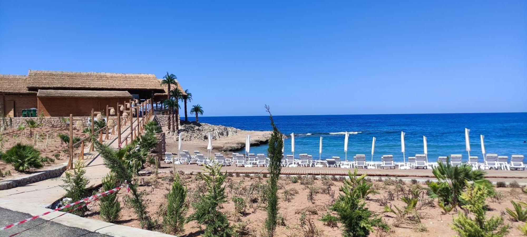 The Seaterra Reserve Penthouse With Mountains&Seaviews And Rooftop Terrace Akanthou エクステリア 写真